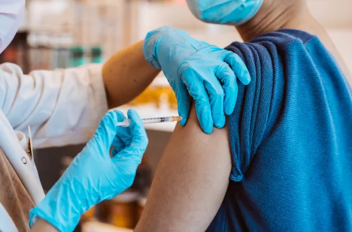 How to Book a Home Injection Service